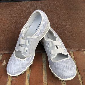 Grey Comfortview Leisure Sneakers Sz 11